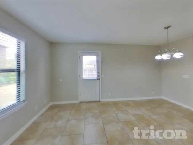 Photo - 1027 Trail Driver Cove