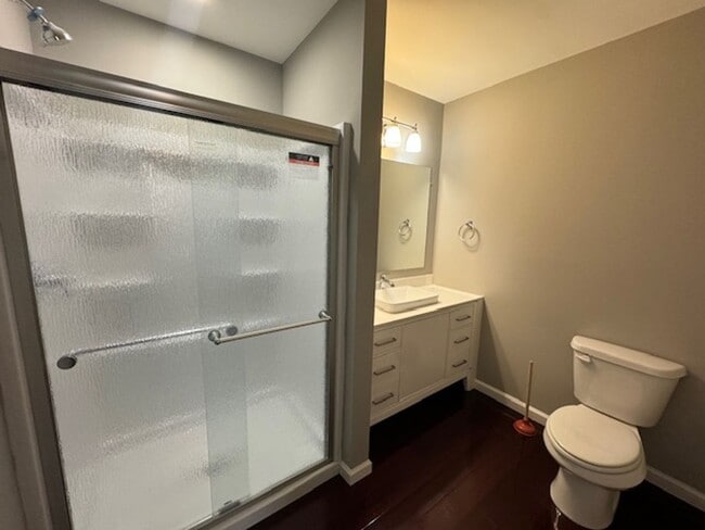 Photo - Gorgeous 3 Bedroom / 2 bath Loft in Downto...