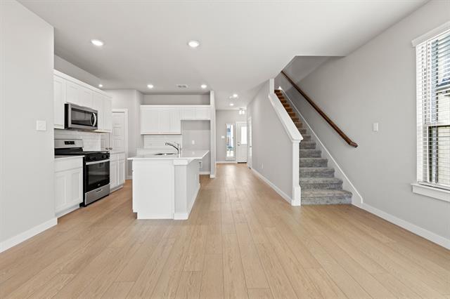 Photo - 102 Travine Dr