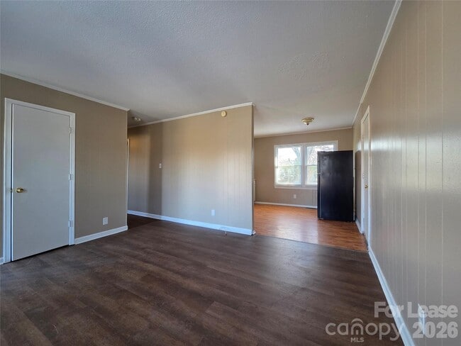 Photo - 743 Clarinda St