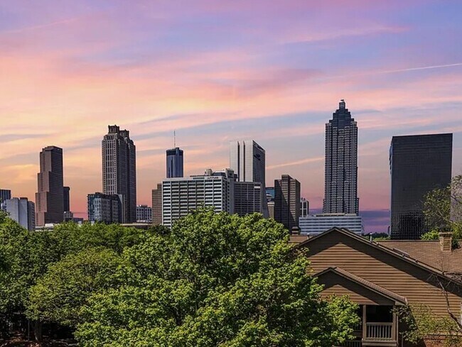 Photo - 405 McGill Park Ave NE Unidad 405