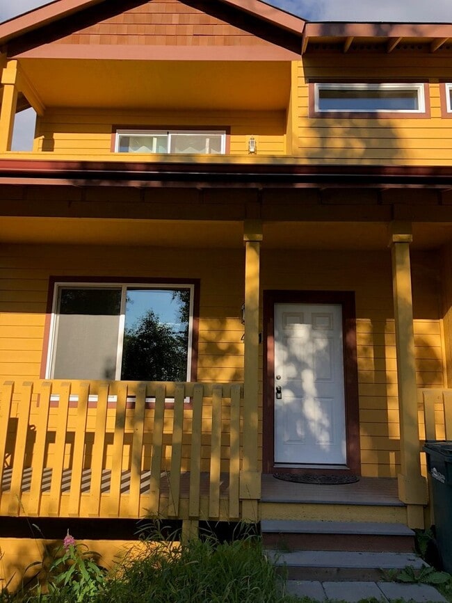 Photo - 3 Bedroom Townhouse near Midtown!