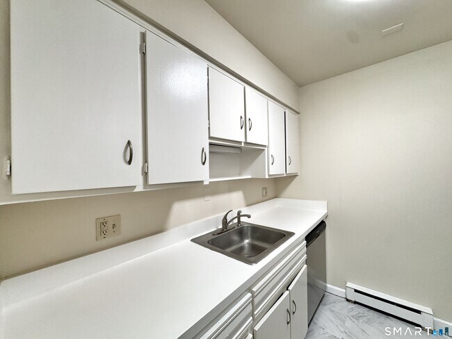 24 Ferris Ave Unit 3