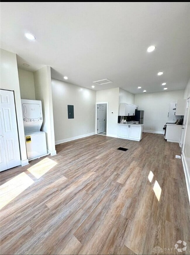 Building Photo - Completely updated bungalow in Historic So... Rental