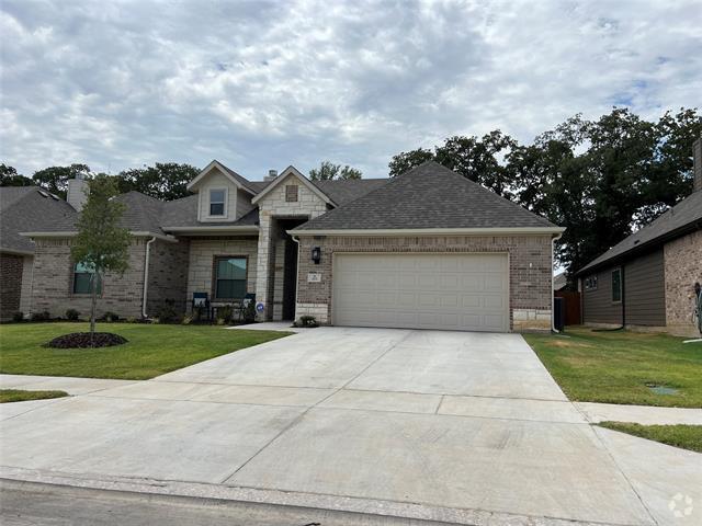 Building Photo - 205 Gardenia Dr Rental