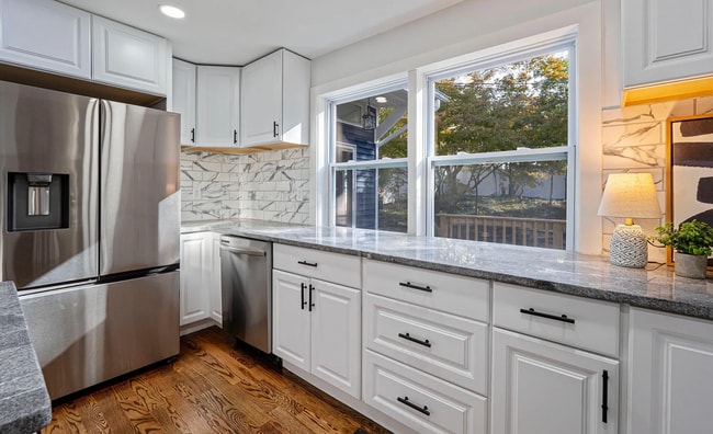 Photo - 5584 Morning St