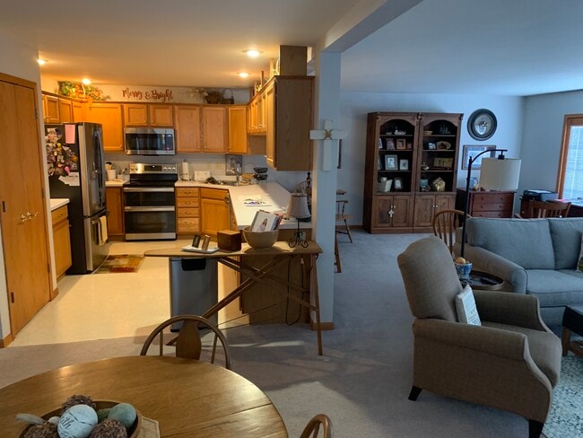 Kitchen - 1152 Grand Ave Unit 1152