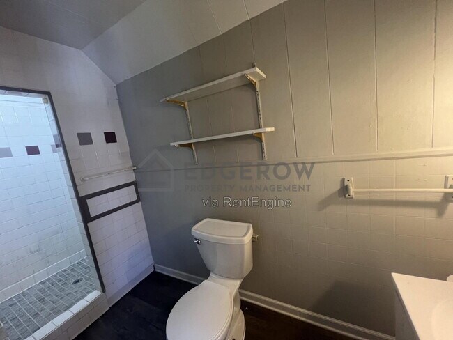 209 N Main St Unit 3
