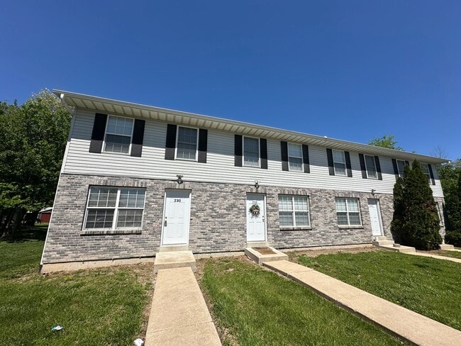 Building Photo - 222-228 Truman Ct. Unit 222 Truman Ct.