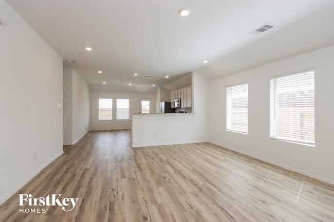 Photo - 26634 Daylily Grove St