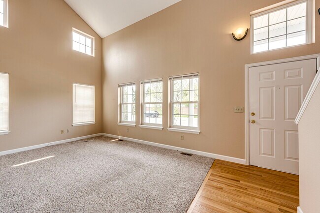 Photo - 5018 S Dillon St