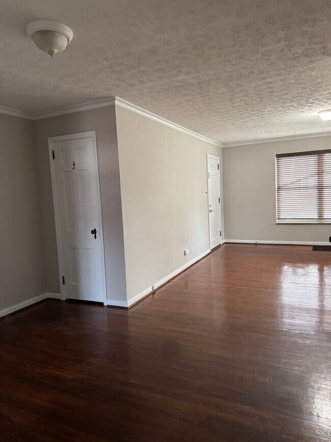 Photo - Updated 1 Bedroom in Bexley/Berwick Area Unit B