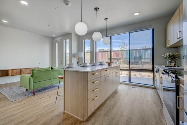 330 Belhaven