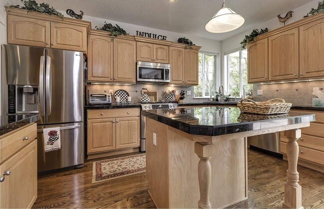 Photo - 16723 SW Rogue River Terrace