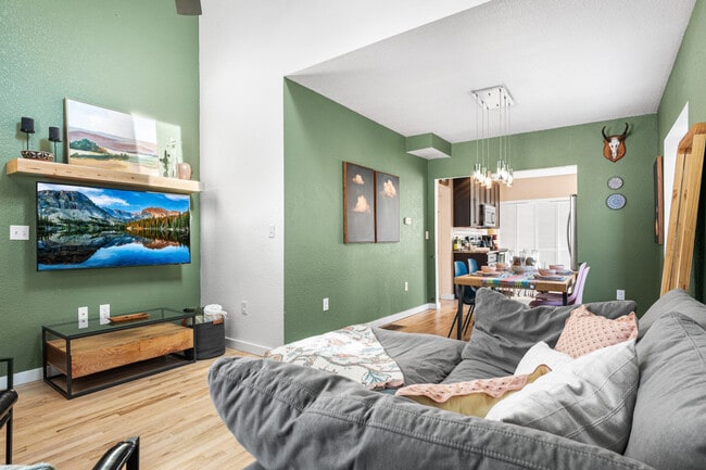 Photo - 2340 S Acoma St Unit SI ID1604802P