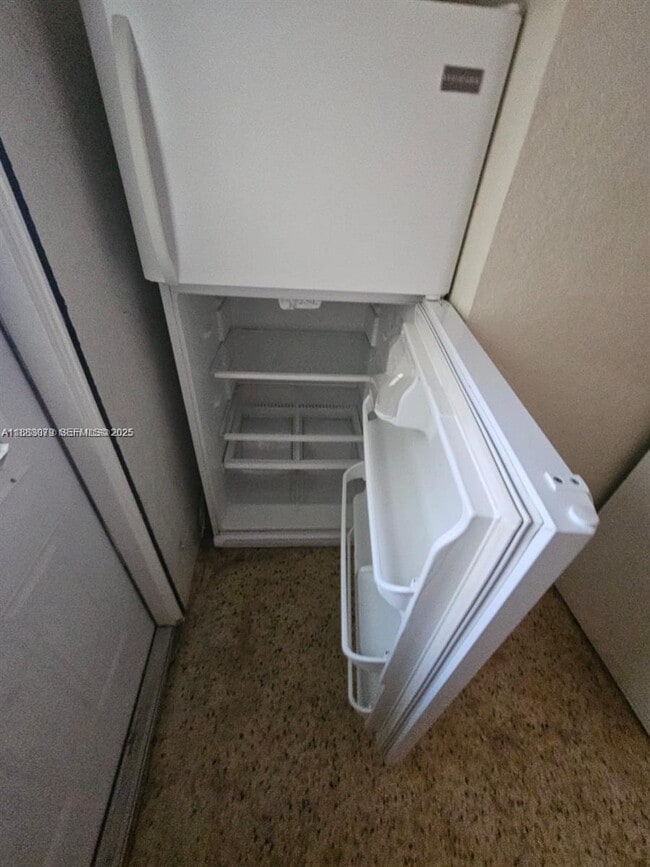 Building Photo - 1219 NE 6th St Unit 1