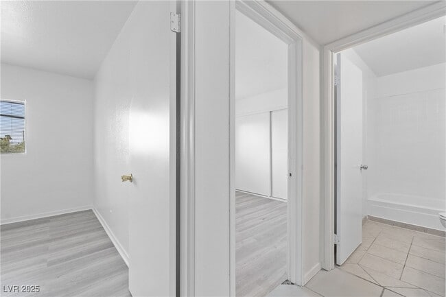 Photo - 1812 Fulstone Way Unit 4