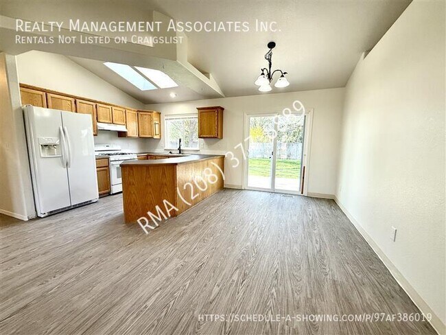 Photo - 8071 Waterside Ave House