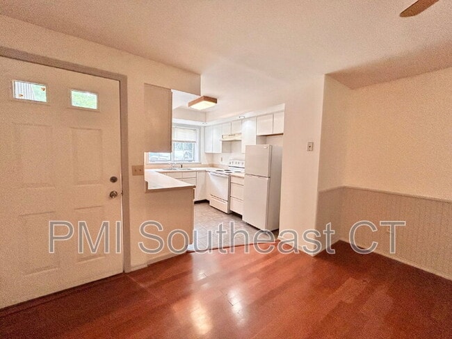 Photo - 15 George St Unit Apt. 33