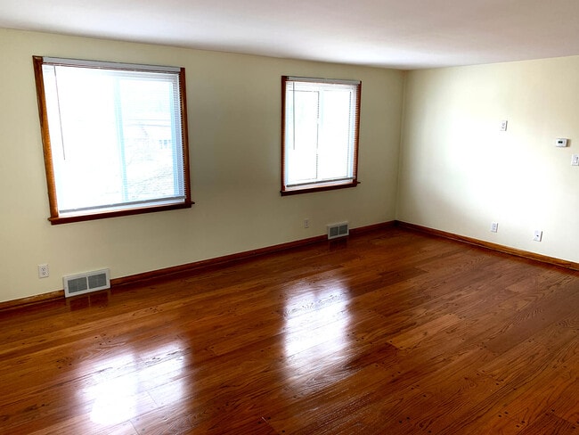 Sala de estar - 116 N Union Rd Unidad Upper
