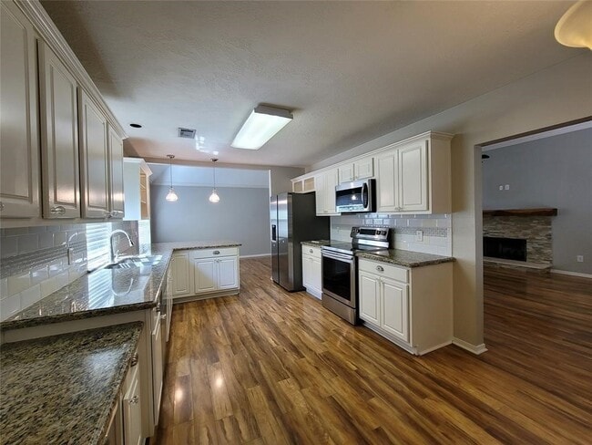 Photo - 8011 Aspen Dr