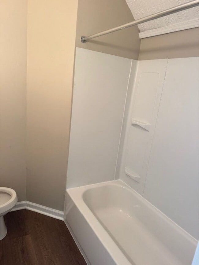 Photo - Newly Remodeled 3BR/1.5BA Townhome - Bates Hendricks