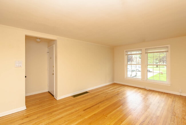 Photo - 4231 W Nelson St Unit 2