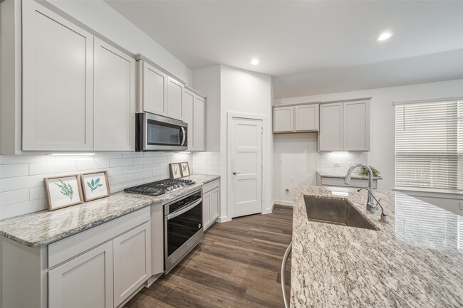 Photo - 1613 Sunbend Ln