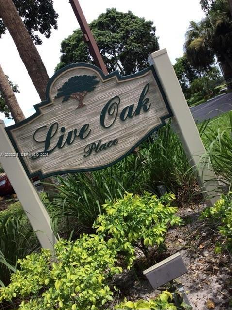 Building Photo - 9431 Live Oak Pl Unit 408