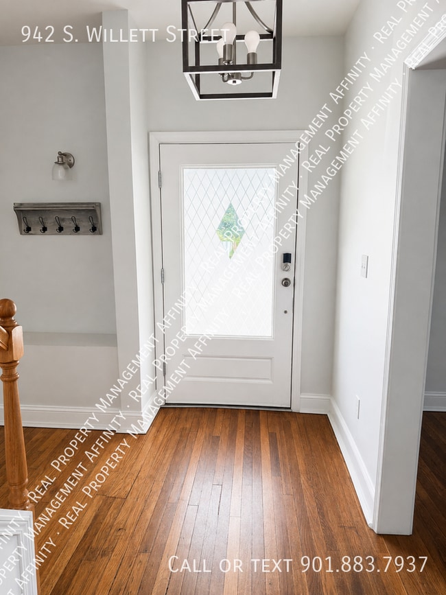 Photo - 942 S Willett St