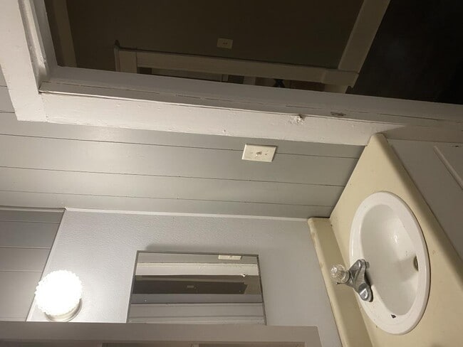Photo - 1031-1031 I St