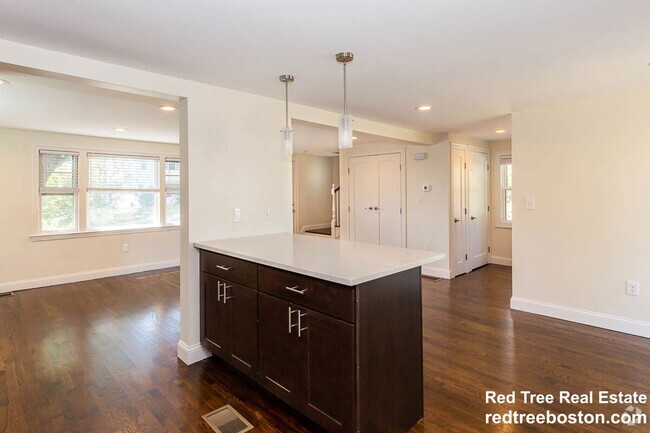 Building Photo - 77 Rock Glen Rd Rental