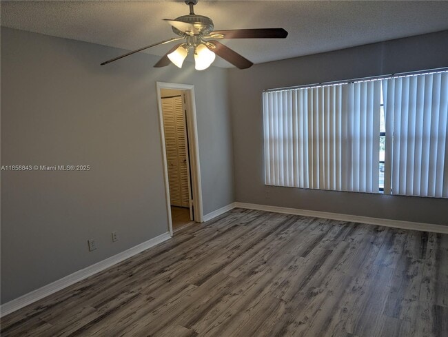Building Photo - 2588 Coral Springs Dr Rental