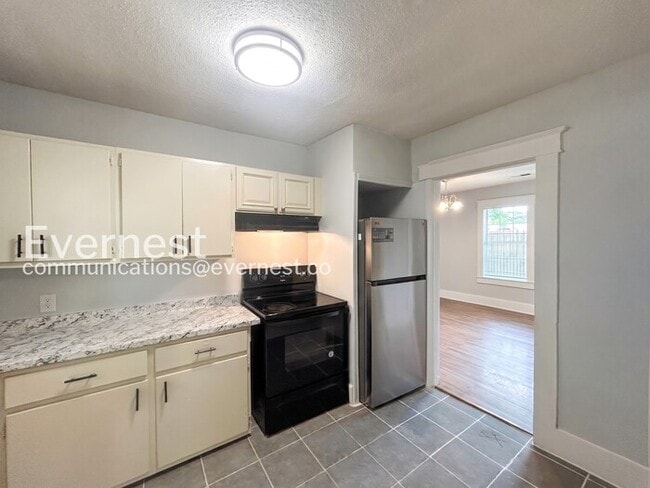 Photo - 667 Sevier St