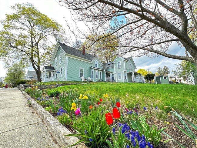 Photo - 51 W Jenness St