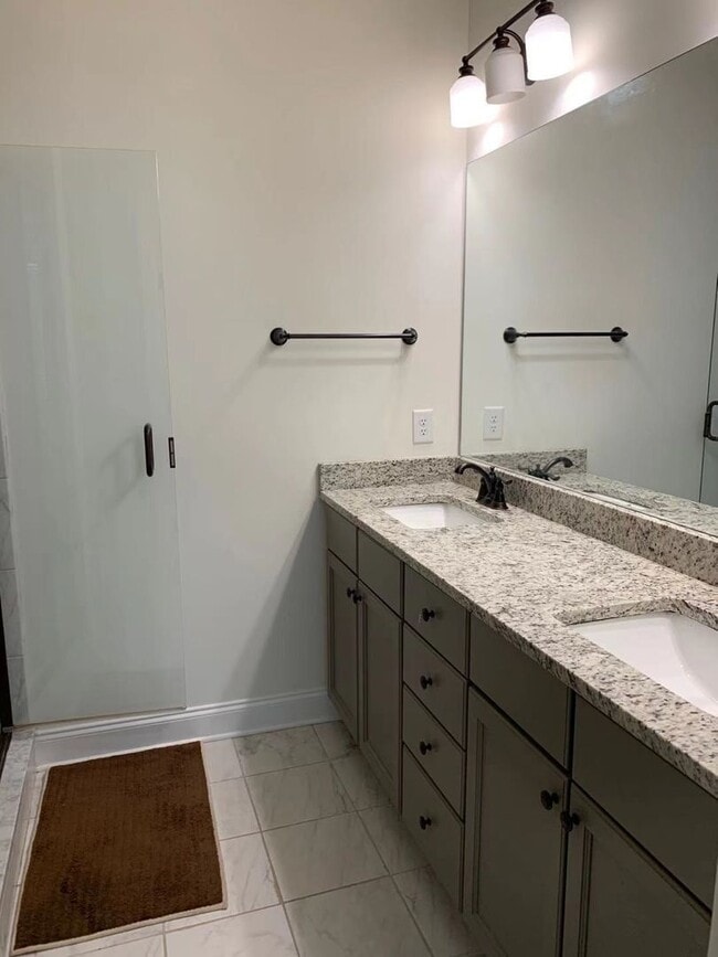 2037 Stephanie Ct