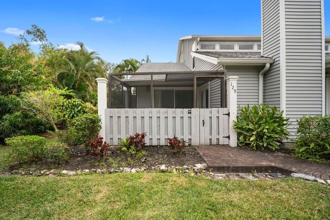 Photo - Well-maintained,2 bed 2 bath two-story condo located in Fort Myers