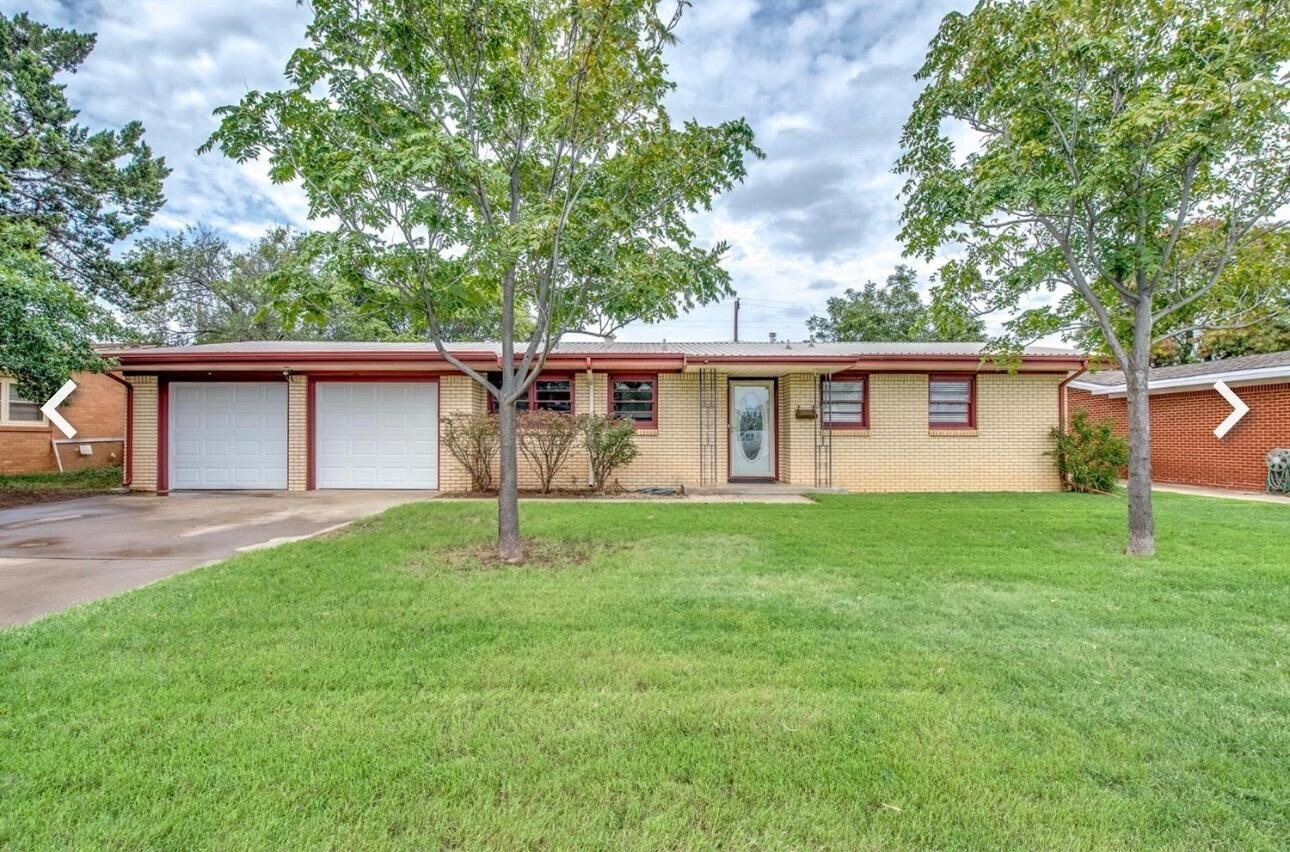 Photo - 5008 44th St