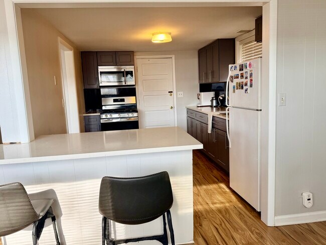 Photo - 7238 W Crain St