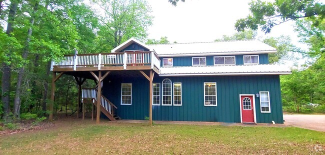 Building Photo - 3582 Northridge Rd Unit Barn Apartment