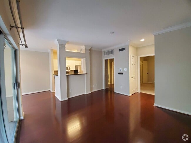 Building Photo - 3231 Allen Pkwy Unit 6204 Rental