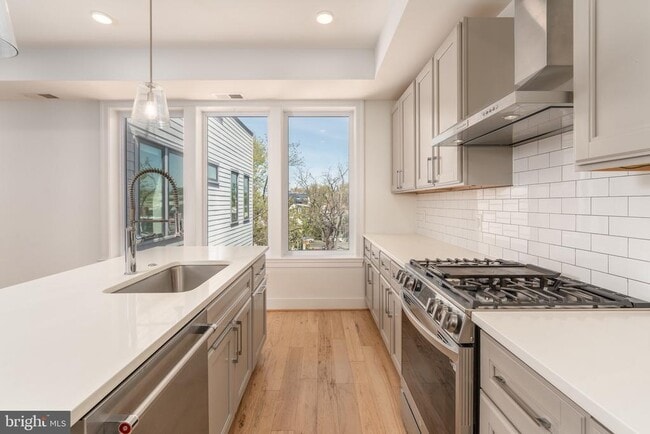 Photo - 811 Upshur St NW Unit PH10