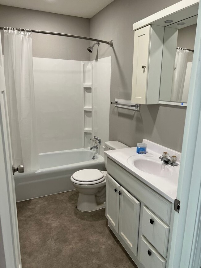 Photo - One Bedroom Remodeled apartment in Pulaski