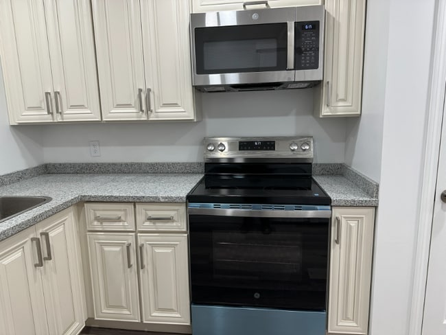 Photo - 28530 Grayling Ave