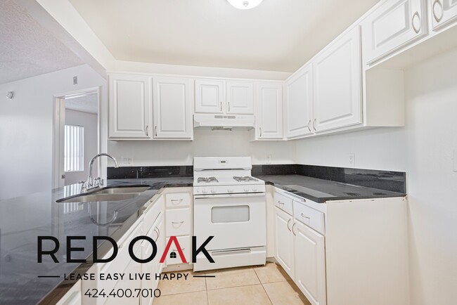 Photo - 6660 Vineland Ave Unidad 11