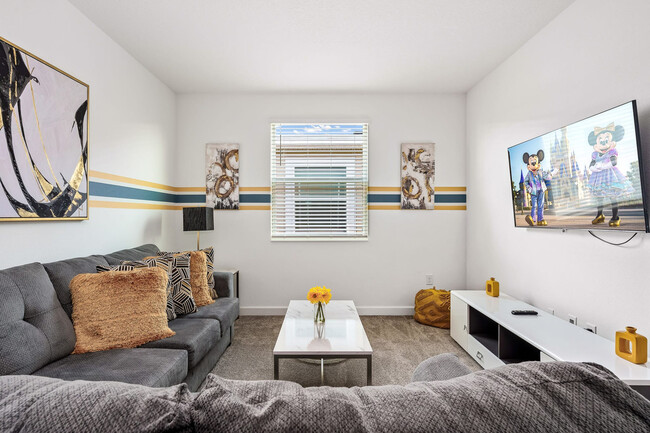 Building Photo - 969 Leader St Rental