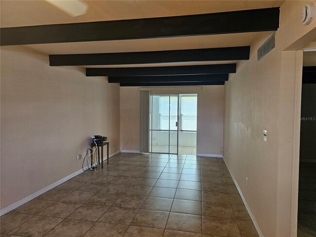 915 Club Cir