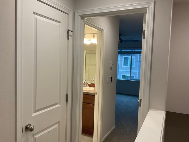 Building Photo - Riverfront Townhome with Tandem Garage & Fenced Yard