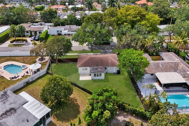 Photo - 2125 Alamanda Dr