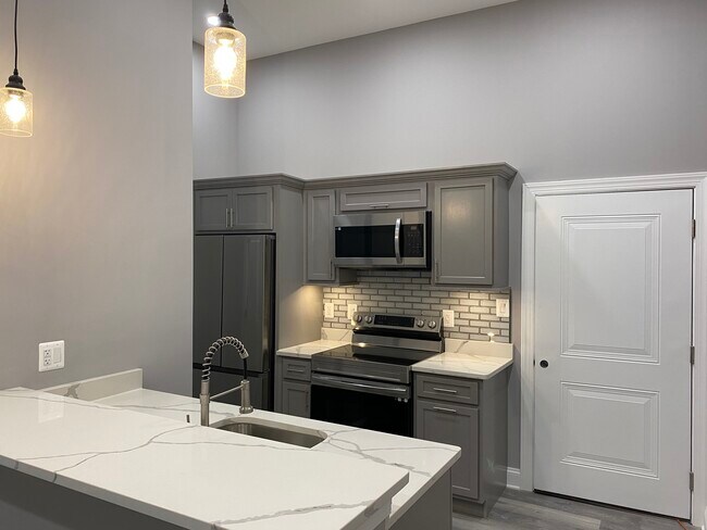 414 S Conkling St Unit 3